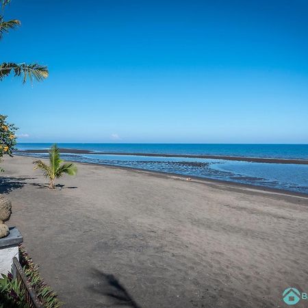 Villa Kamboja - Intimate Luxury Lovina Beach Villa Banjar  Bagian luar foto