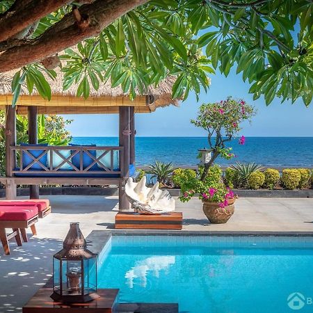 Villa Kamboja - Intimate Luxury Lovina Beach Villa Banjar  Bagian luar foto
