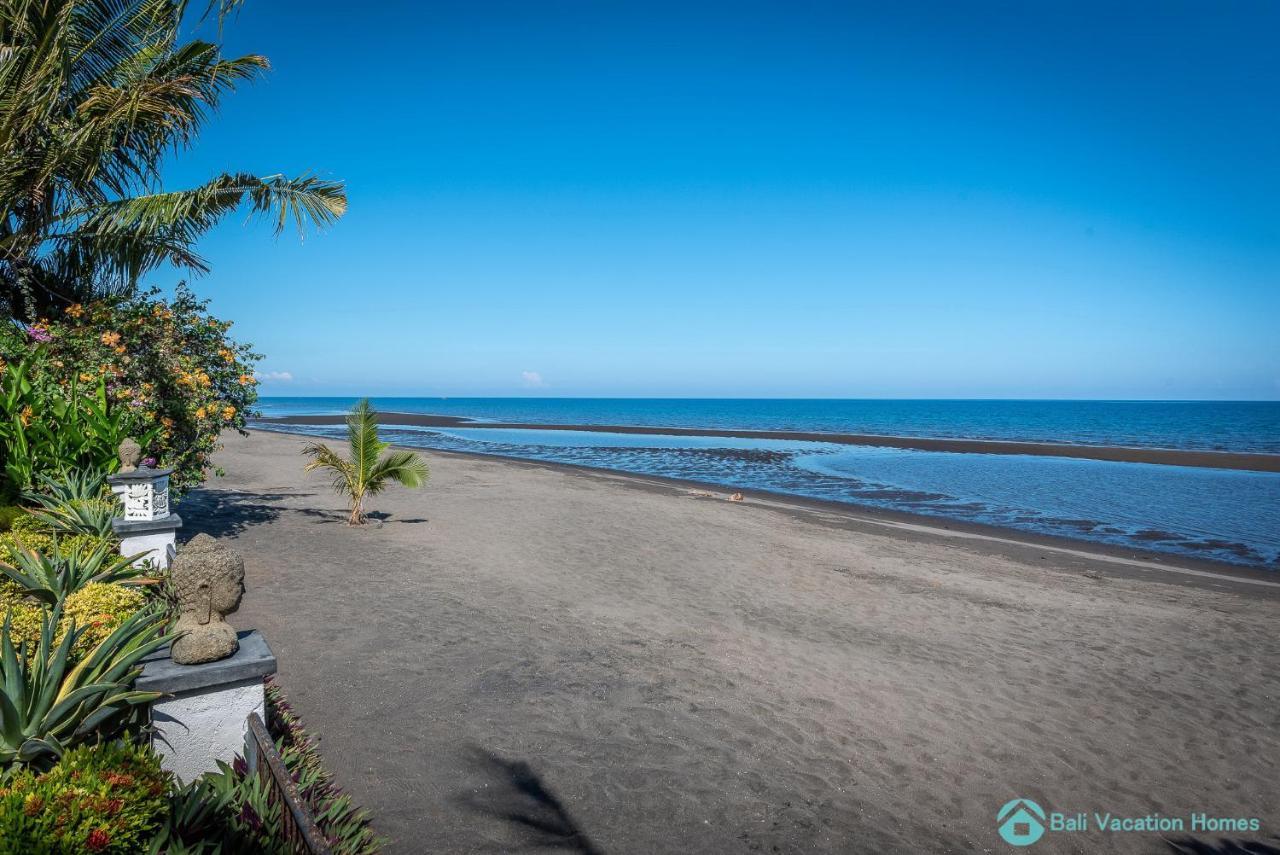 Villa Kamboja - Intimate Luxury Lovina Beach Villa Banjar  Bagian luar foto